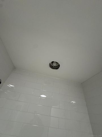 422 Lafayette Street 1R, Bridgeport, CT 06604