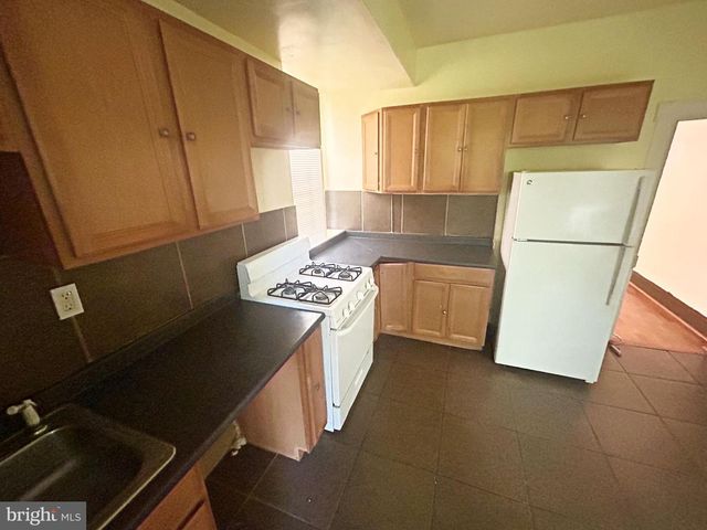 617 DUMBARTON AVE, Baltimore, MD 21218