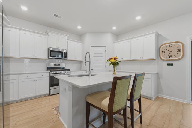 512 Yellow Leaf Lane, Summerville, SC 29486