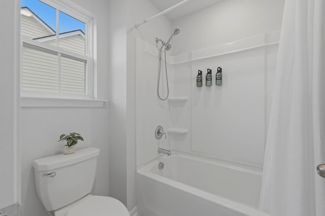 512 Yellow Leaf Lane, Summerville, SC 29486
