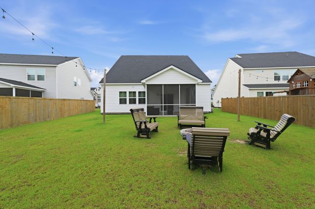 512 Yellow Leaf Lane, Summerville, SC 29486