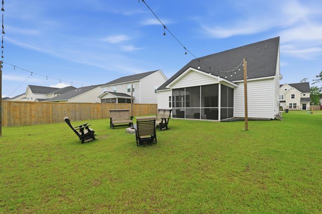 512 Yellow Leaf Lane, Summerville, SC 29486
