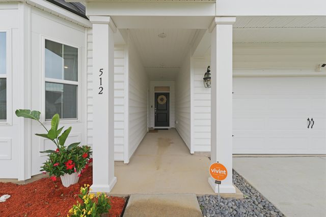 512 Yellow Leaf Lane, Summerville, SC 29486