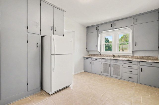 1312 Catherine Avenue, Muskegon, MI 49442
