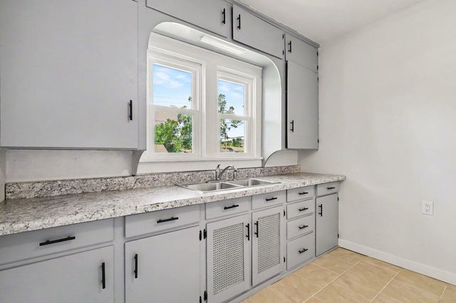1312 Catherine Avenue, Muskegon, MI 49442