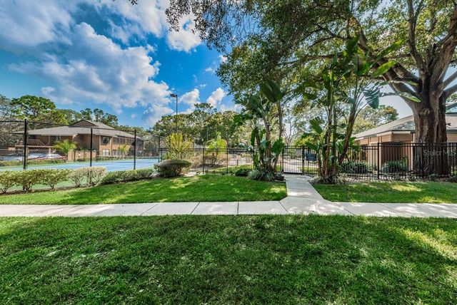 902 LENNOX ROAD W 902, Palm Harbor, FL 34683