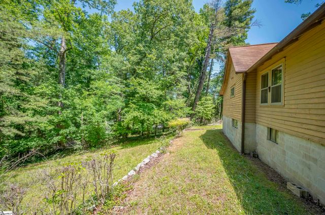 77 First Street, Tryon, NC 28782
