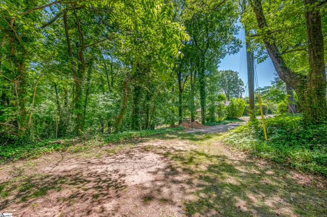 77 First Street, Tryon, NC 28782