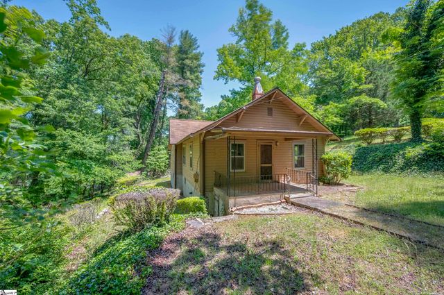 77 First Street, Tryon, NC 28782