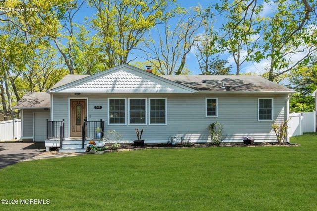 508 Monmouth Avenue, Pine Beach, NJ 08741