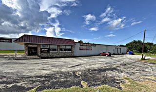 1900 Crockett Road, Palestine, TX 75801