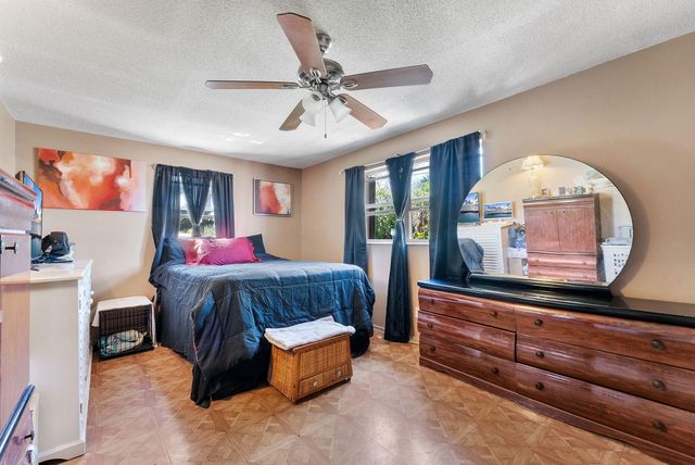 3177 SE Golden Gate Avenue, Stuart, FL 34997