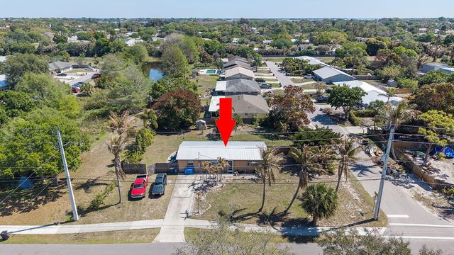 3177 SE Golden Gate Avenue, Stuart, FL 34997