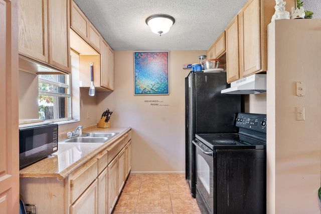 3177 SE Golden Gate Avenue, Stuart, FL 34997