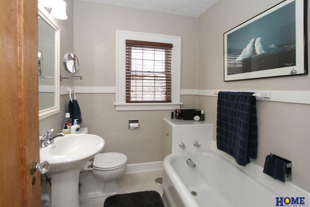 3028 Puritan Avenue, Lincoln, NE 68502