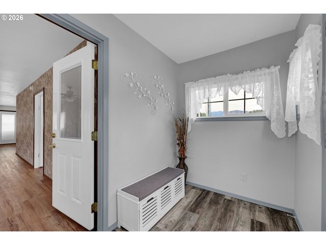 47638 Hwy 58, Oakridge, OR 97463