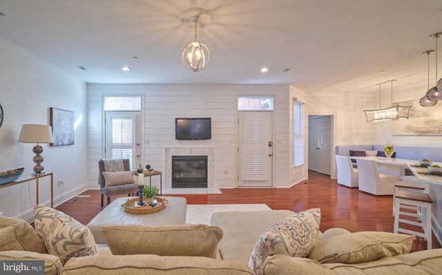 21 S LINCOLN AVE, Newtown, PA 18940