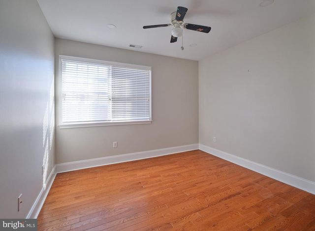 21 S LINCOLN AVE, Newtown, PA 18940