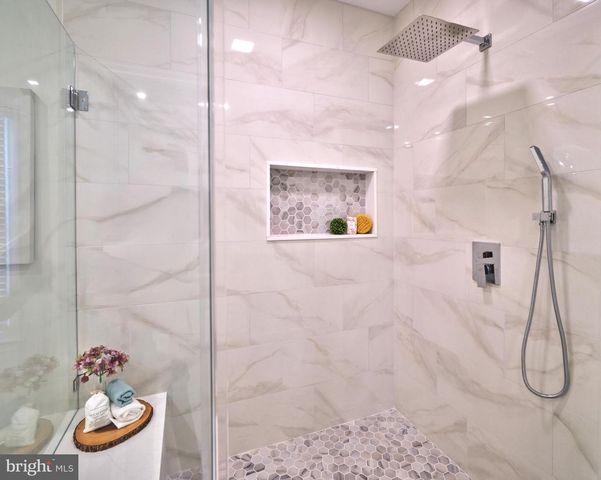 21 S LINCOLN AVE, Newtown, PA 18940