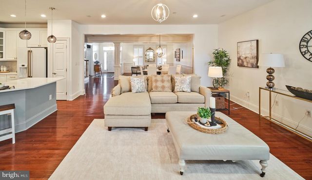 21 S LINCOLN AVE, Newtown, PA 18940