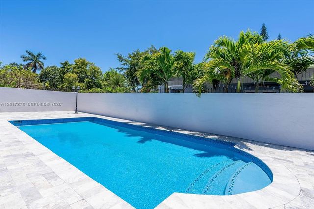 1900 SW 24th St, Miami, FL 33145