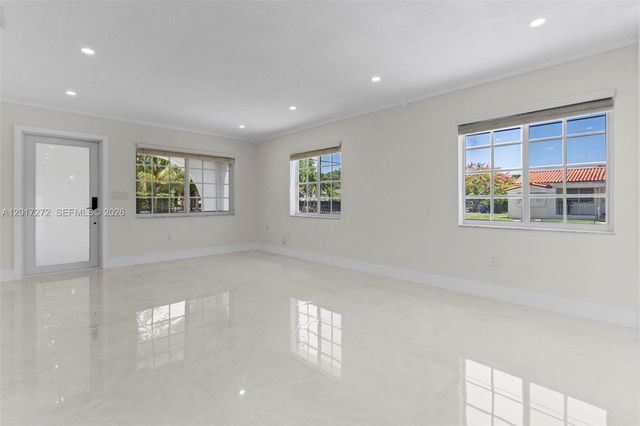 1900 SW 24th St, Miami, FL 33145