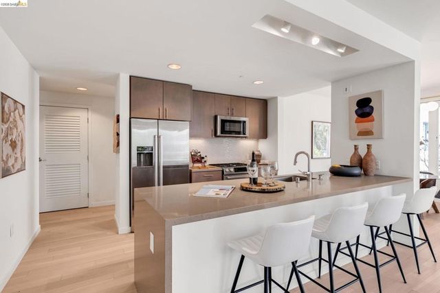51 Innes Ct 204, San Francisco, CA 94124