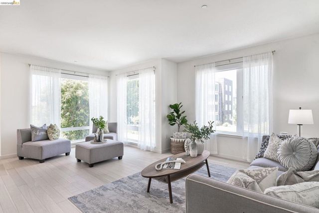51 Innes Ct 204, San Francisco, CA 94124