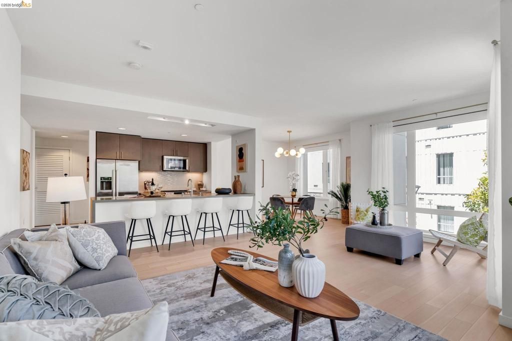 51 Innes Ct 204, San Francisco, CA 94124