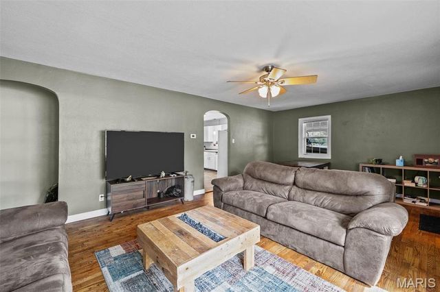 1155 East Karsch Boulevard, Farmington, MO 63640