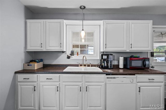 1155 East Karsch Boulevard, Farmington, MO 63640