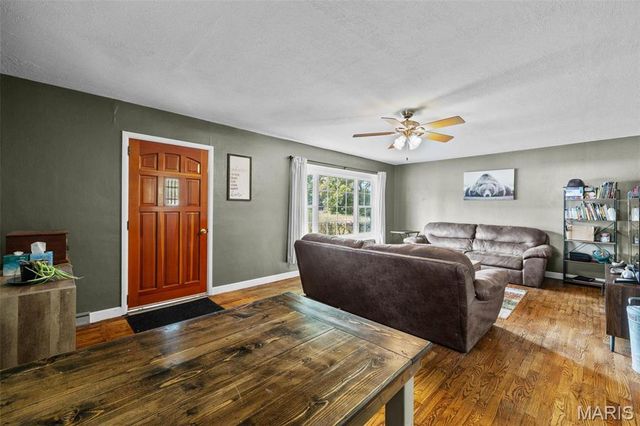 1155 East Karsch Boulevard, Farmington, MO 63640