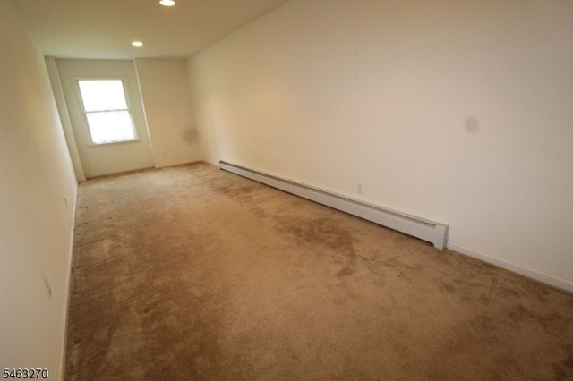 24 Hillside Rd, Rockaway Twp., NJ 07866