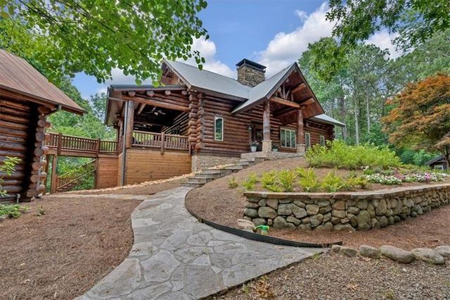 1355 White Road, White, GA 30184