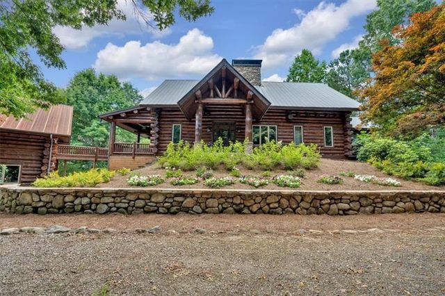 1355 White Road, White, GA 30184