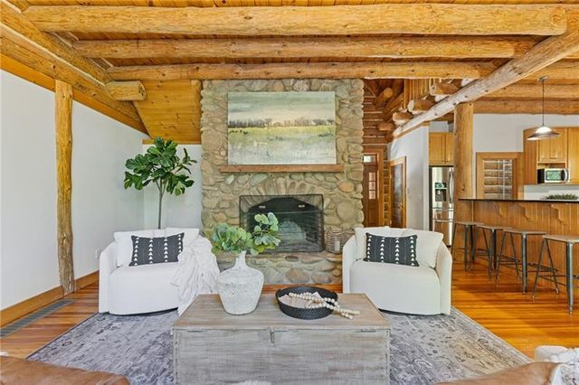 1355 White Road, White, GA 30184