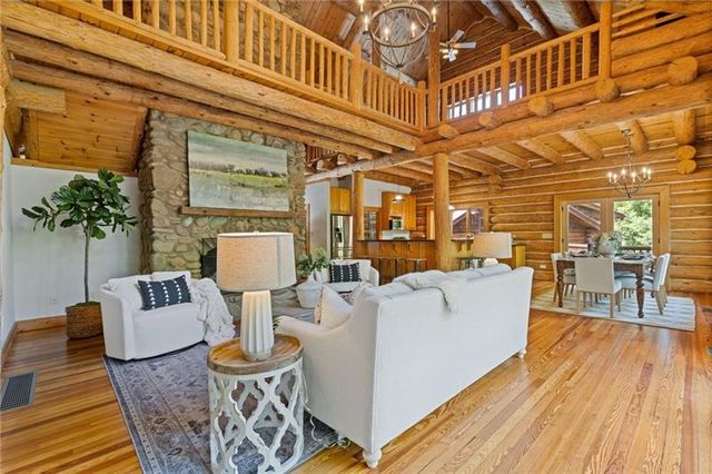 1355 White Road, White, GA 30184