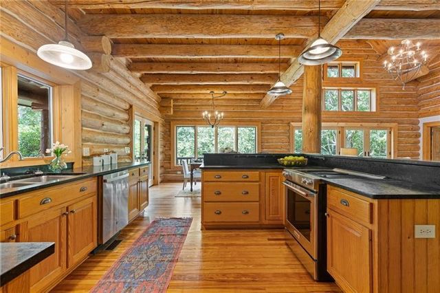 1355 White Road, White, GA 30184