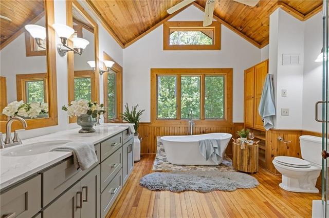 1355 White Road, White, GA 30184