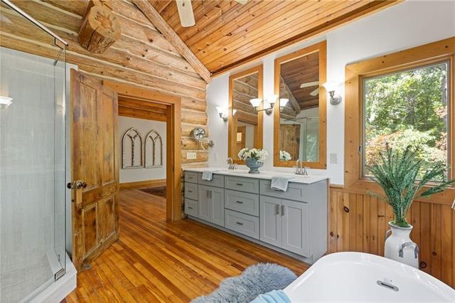 1355 White Road, White, GA 30184