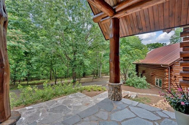 1355 White Road, White, GA 30184