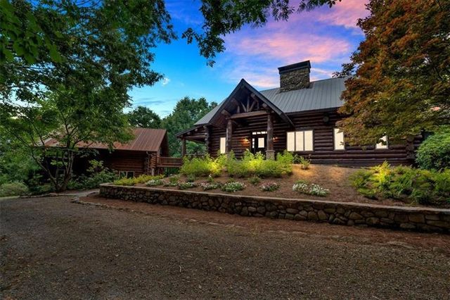 1355 White Road, White, GA 30184