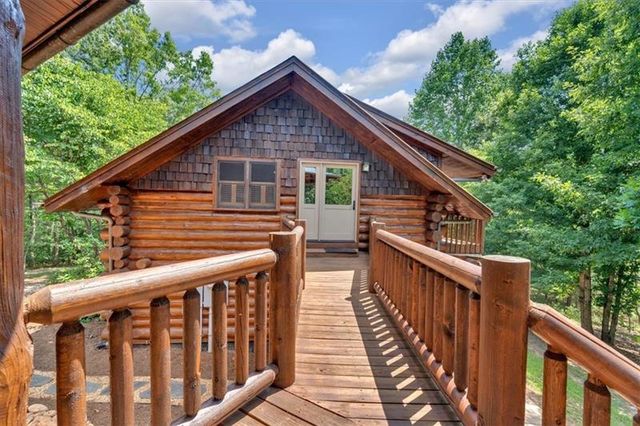 1355 White Road, White, GA 30184