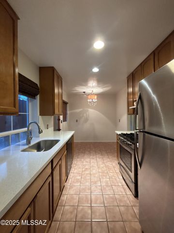 3039 E Hawthorne Street, Tucson, AZ 85716