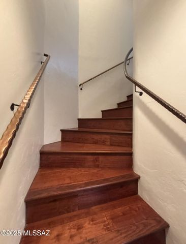 3039 E Hawthorne Street, Tucson, AZ 85716