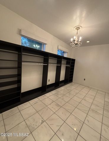 3039 E Hawthorne Street, Tucson, AZ 85716