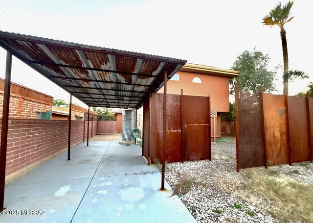 3039 E Hawthorne Street, Tucson, AZ 85716