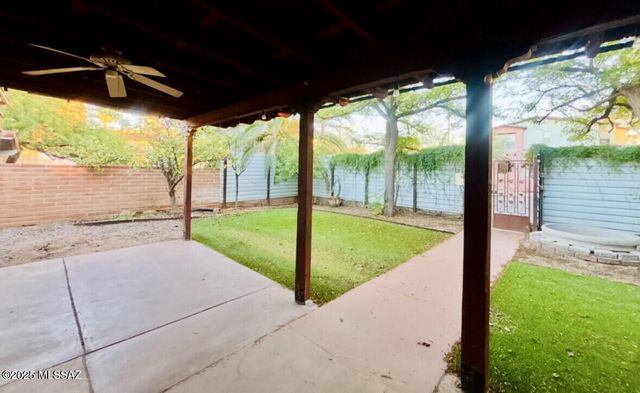 3039 E Hawthorne Street, Tucson, AZ 85716