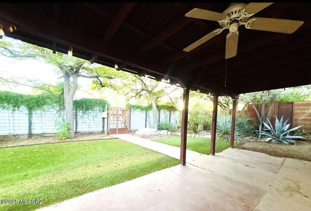 3039 E Hawthorne Street, Tucson, AZ 85716