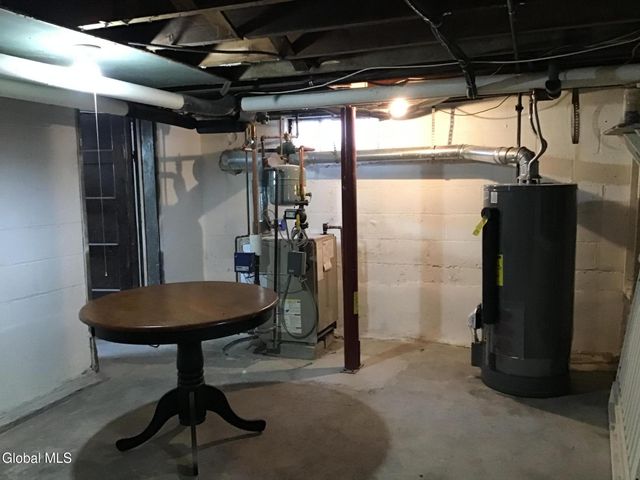 3945 Albany Street, Colonie, NY 12304